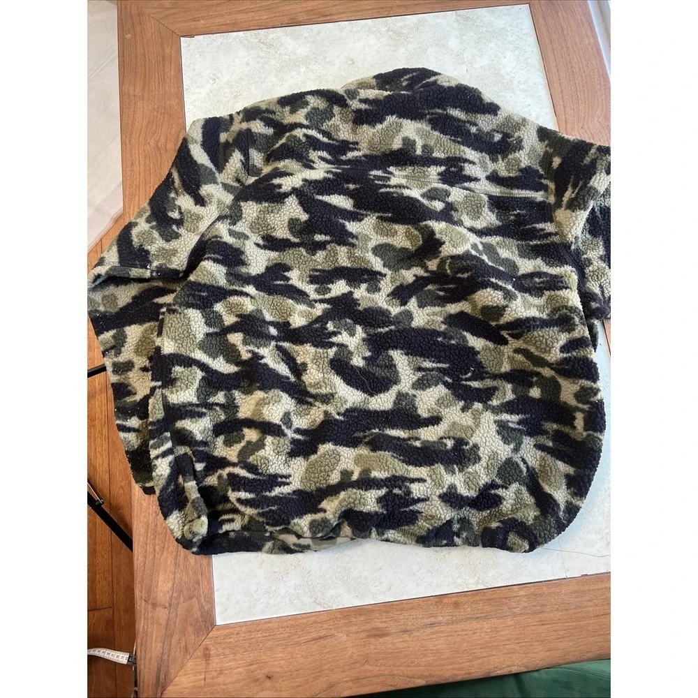 Carhartt Men's XL Camouflage Relaxed Fit 1/4 Snap Pile Fleece Pullover Jacket‎